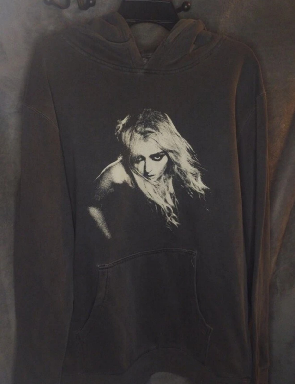 THE PRETTY RECKLESS Taylor Momsen Band Tour Cross Hoodie Sweatshirt Size Medium