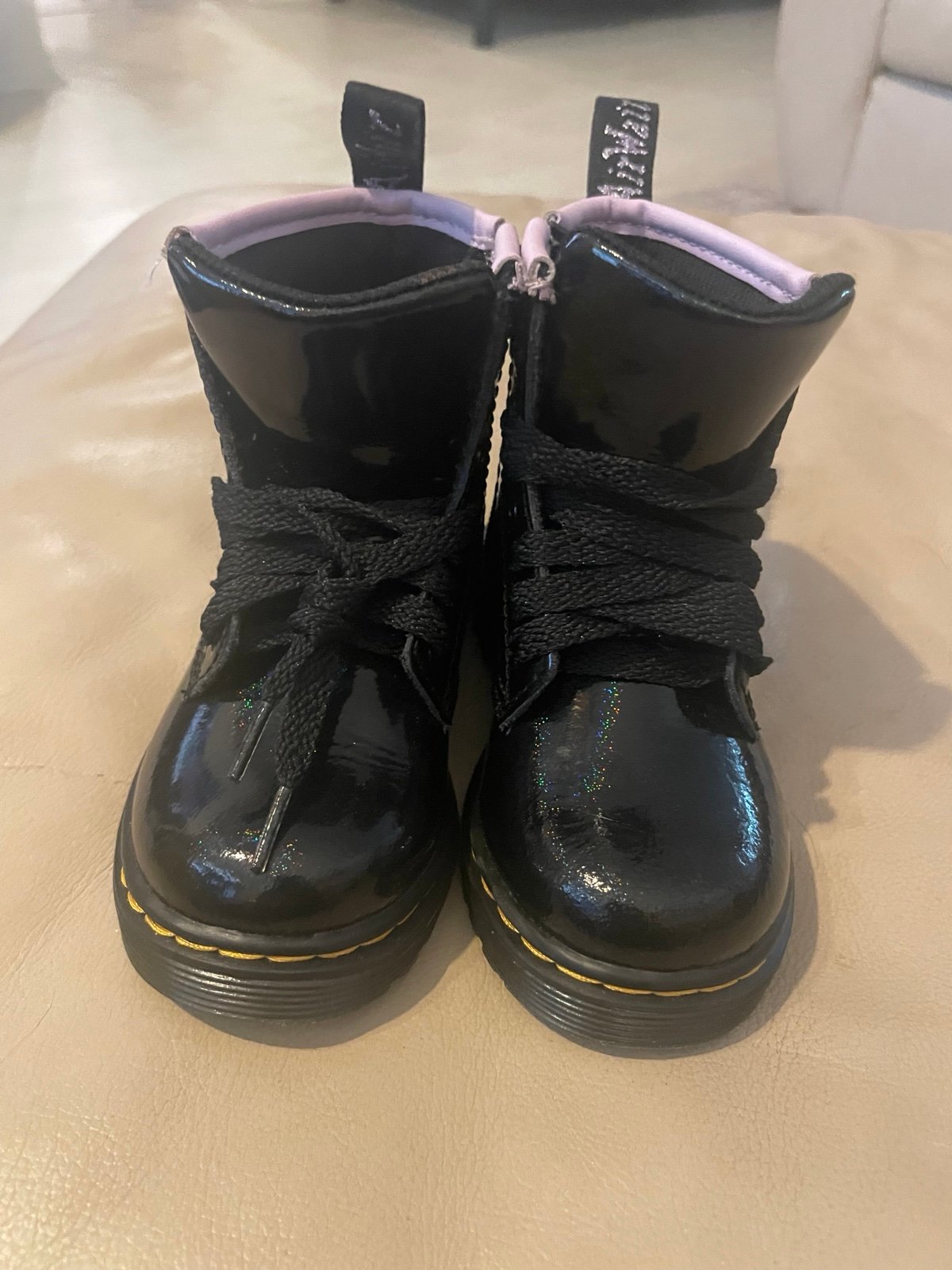 Dr martens 1460 shimmer heart