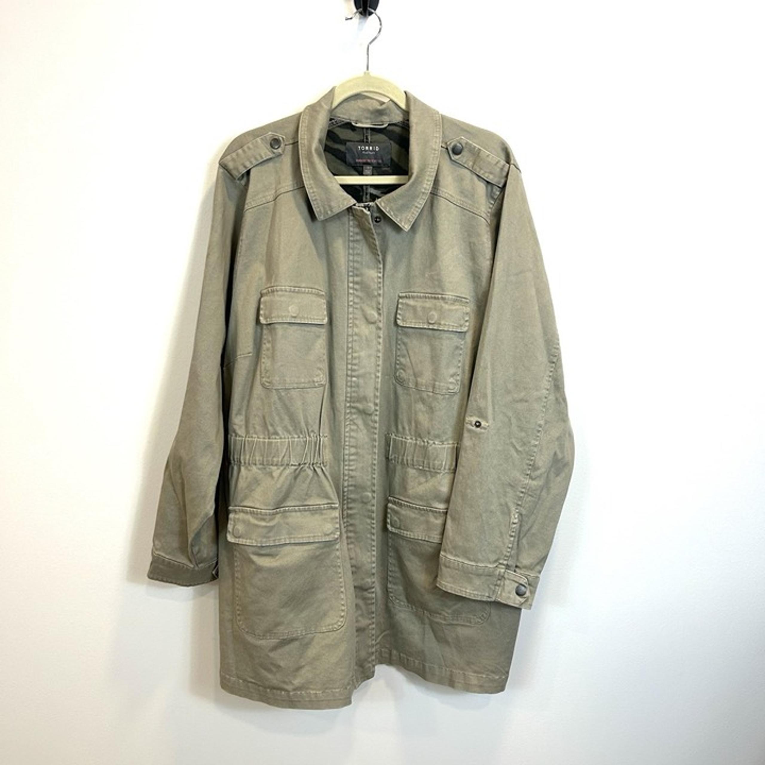 Torrid Women Size 5 5X Safari Military Jacket Beige Cotton Blend Long Sleeve