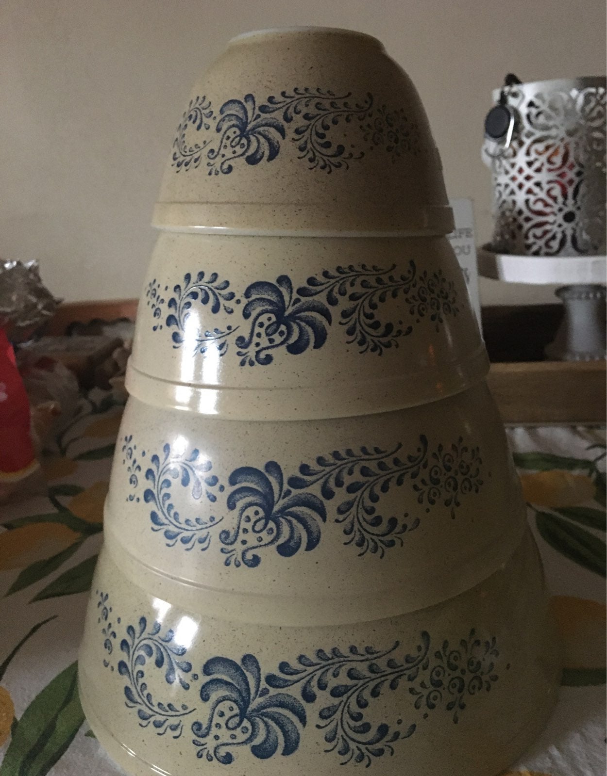 Pyrex Homestead bowls