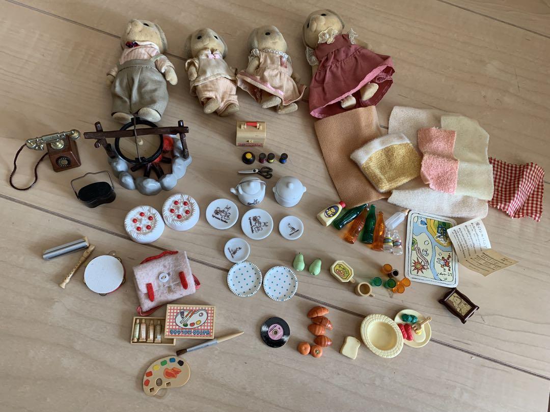 Sylvanian Families Ivory Dog Early Accessories Bonfire, Paint, Musical Instruments