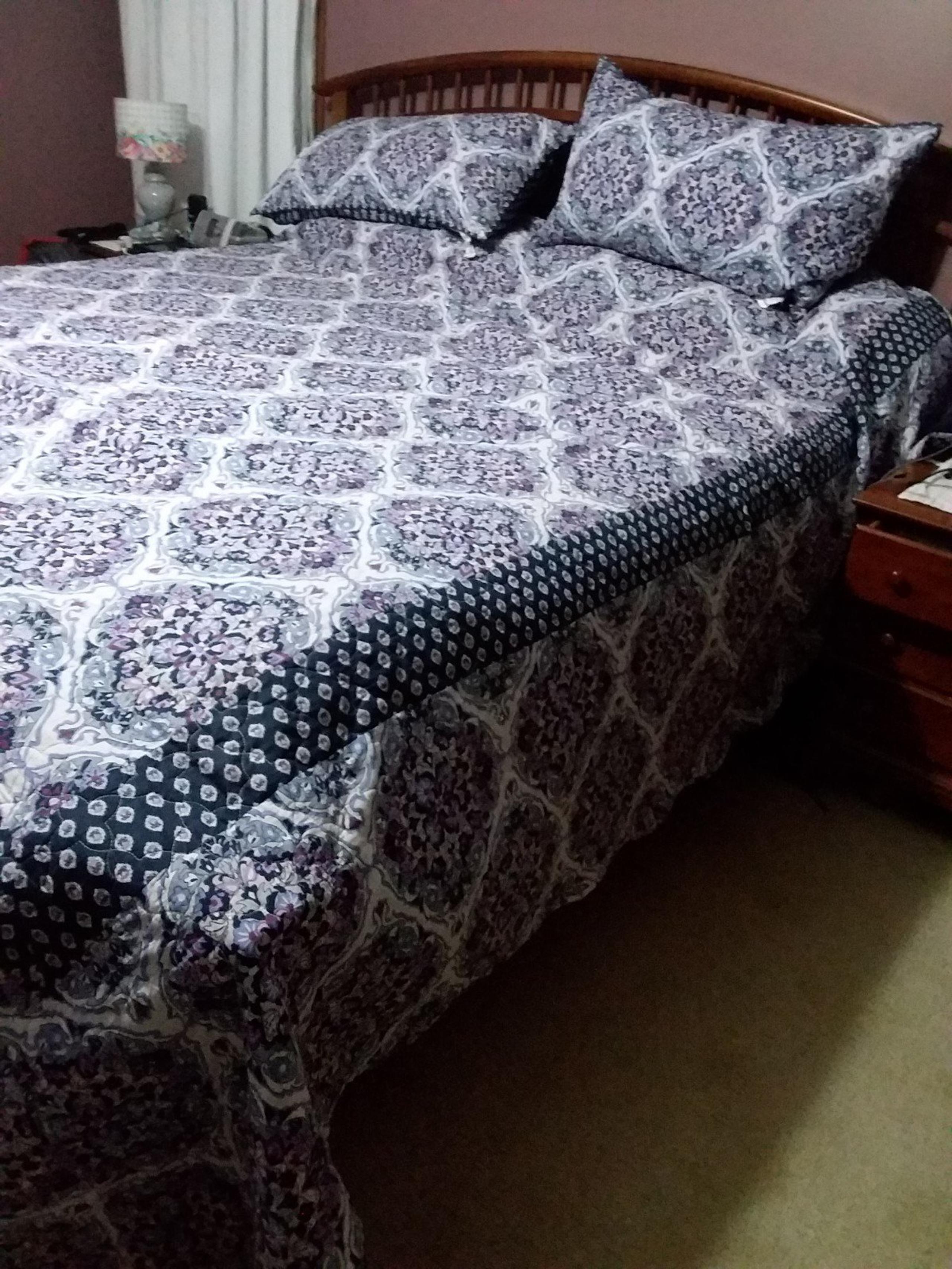 Vera Bradley Regal Rosette King Cotton Bedspread w/ 2 king shams
