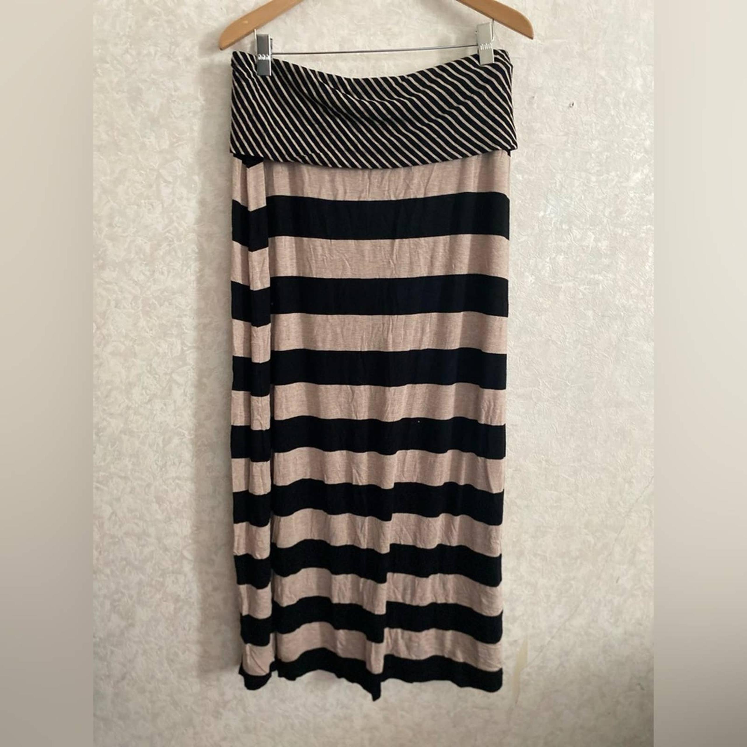 Calvin Klein women's large striped maxi skirt
