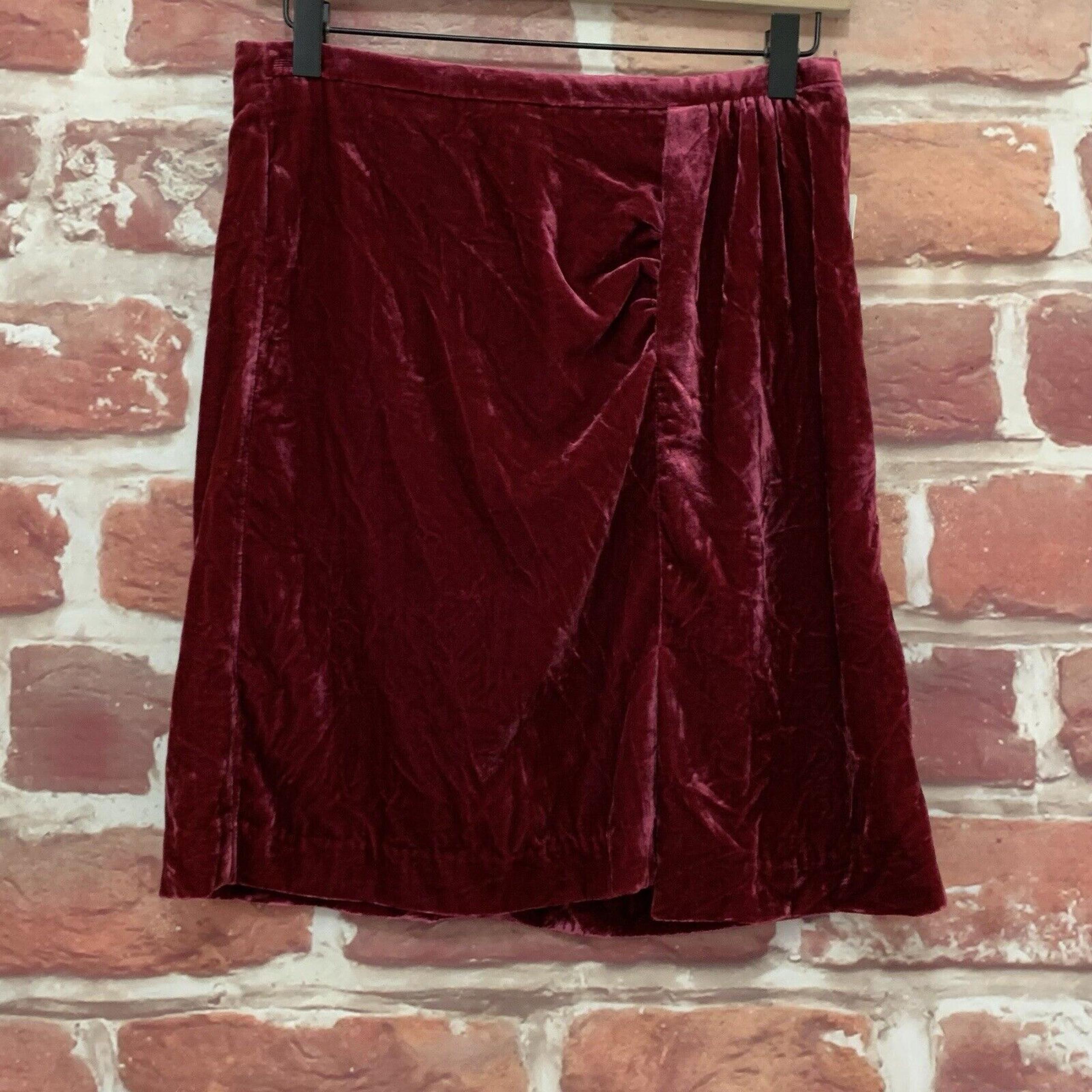 Anthropologie Skirt Womens Size 4 Raspberry Red Velvet Velour Ruched Zip Up