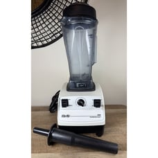 Vitamix VM0103 Vita-mix 5000 Total Nutrition Center Blender