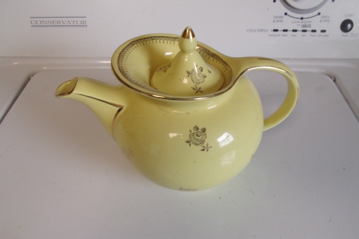 teapot hall windshield yellow gold flowe