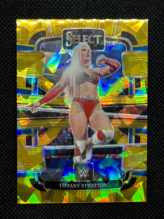 2024 Panini Select WWE Tiffany Stratton Concourse Gold Ice Prizm Parallel /10