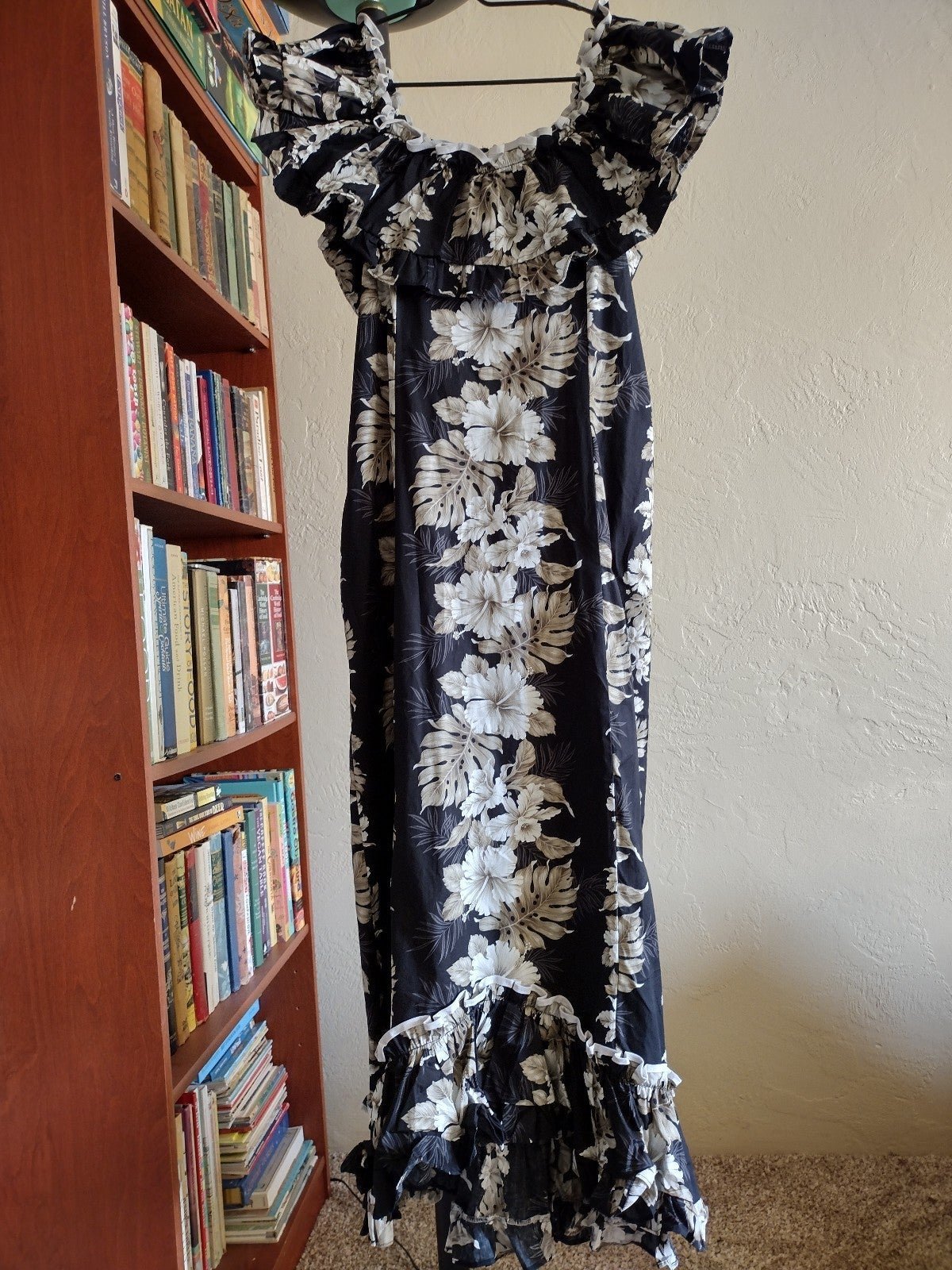 Traditional Hawaiian Dress