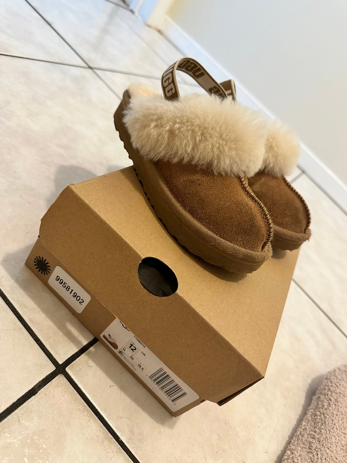 Toddler slip on uggs
