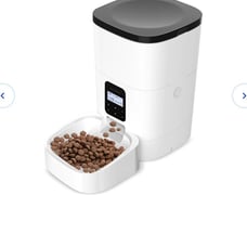Automatic dog/cat feeder