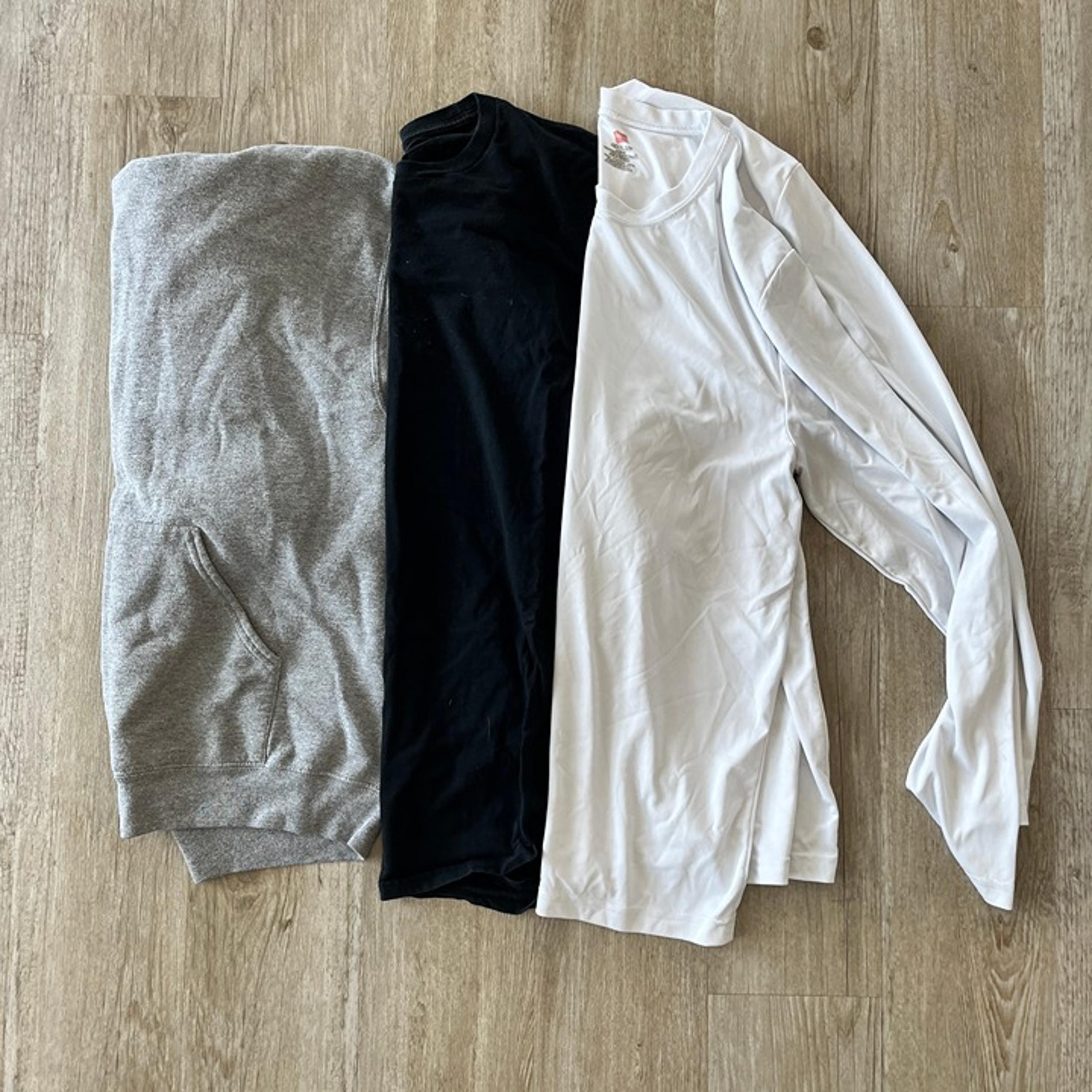 Mens Bundle of Hoodie/Shirts - L