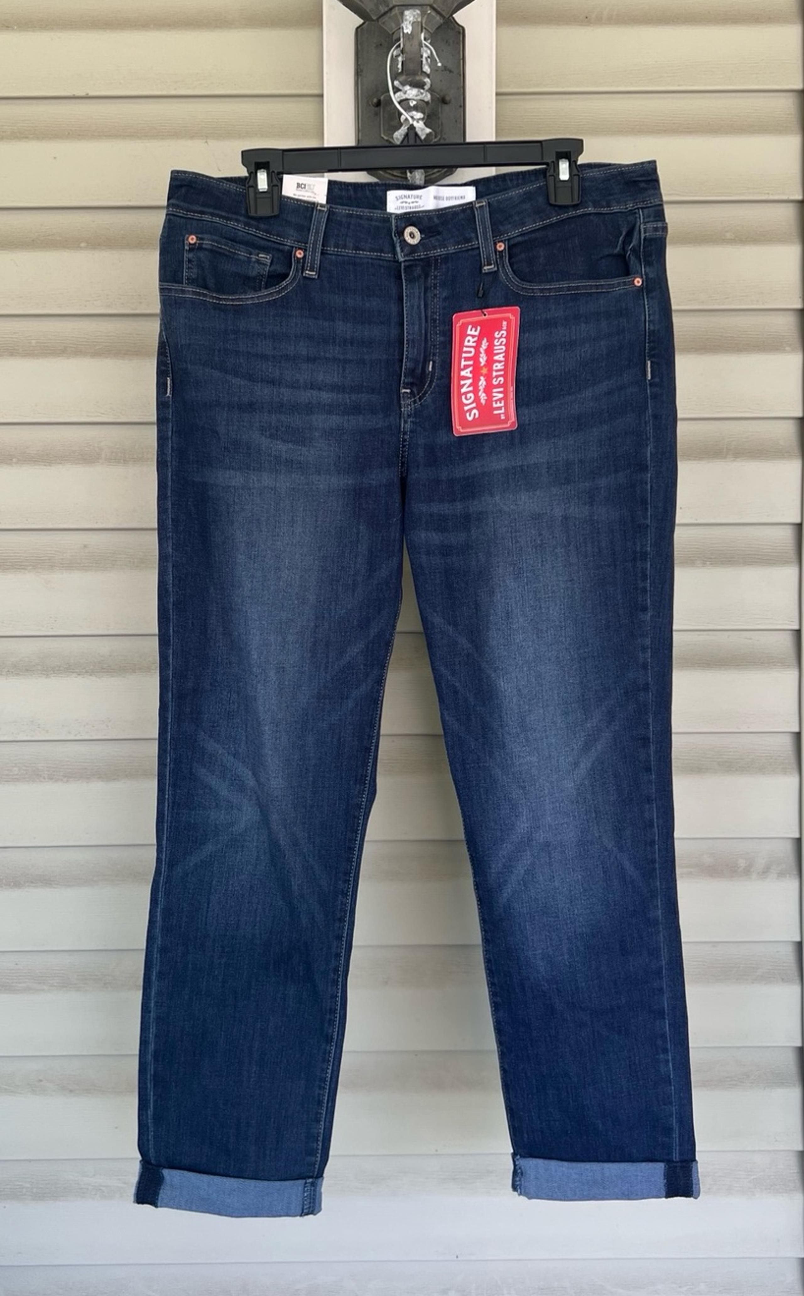 Signature By Levi Strauss Jeans MidRise Slim Boyfriend Cuffed Women Sz14 W32 NWT