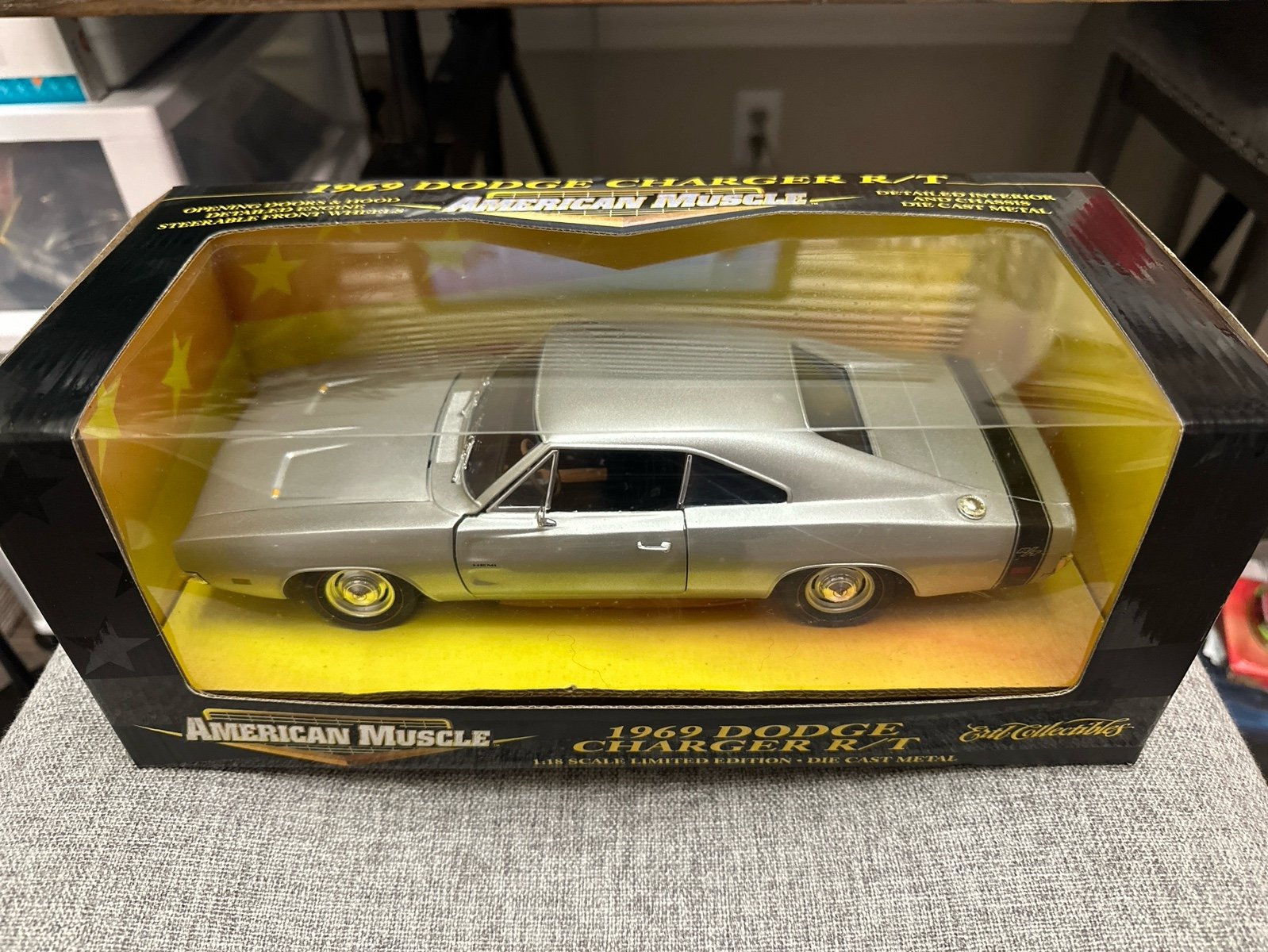 Ertl Collectibles American Muscle 1:18 scale diecast 1969 Dodge Charger R/T