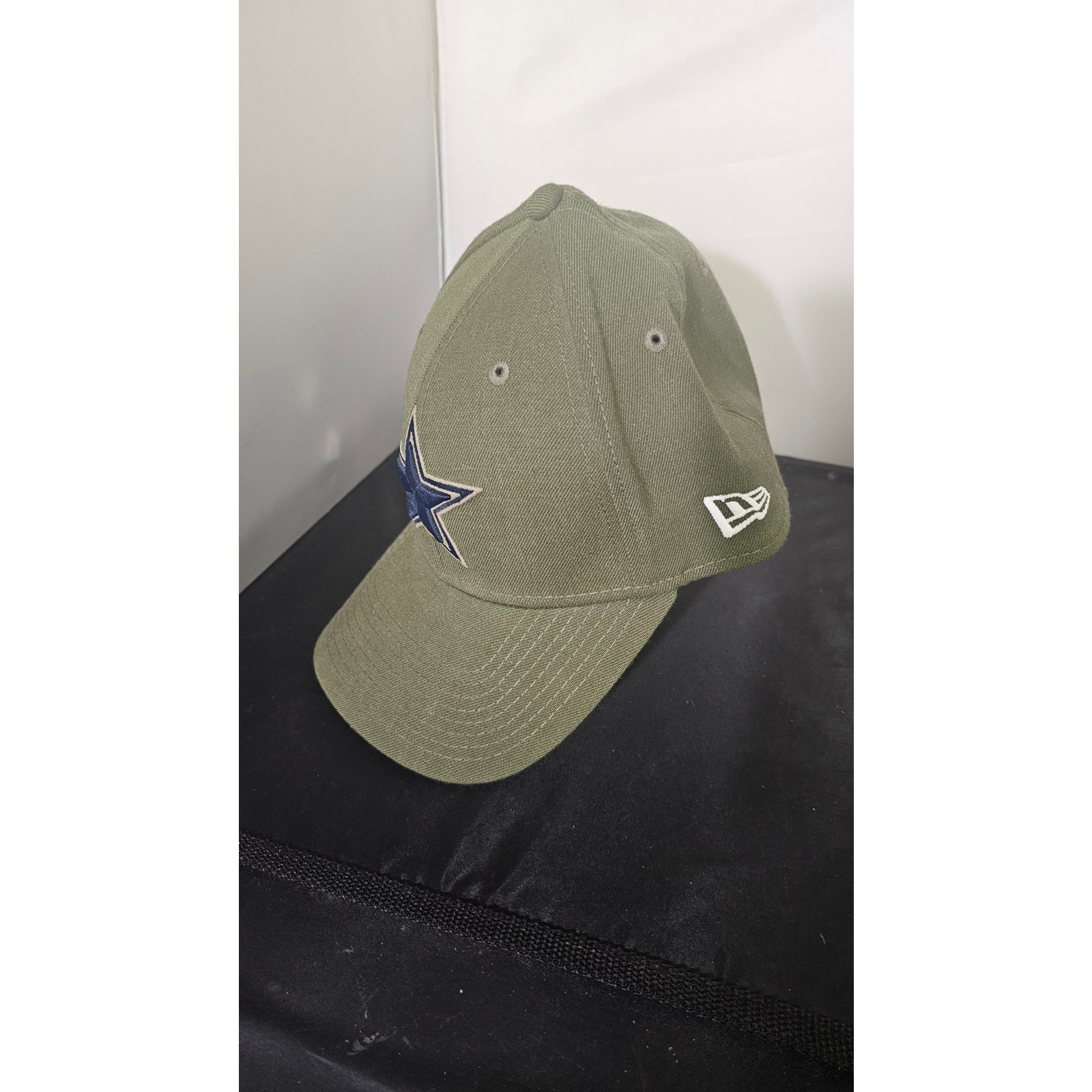 Dallas Cowboys New Era 2018 Salute To Service 39THIRTY Stretch Size M/L Hat Cap