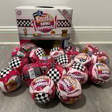 SERIES 2 ZURU FOODIE Mini Brands Ball With 17 Balls And Display BOX.