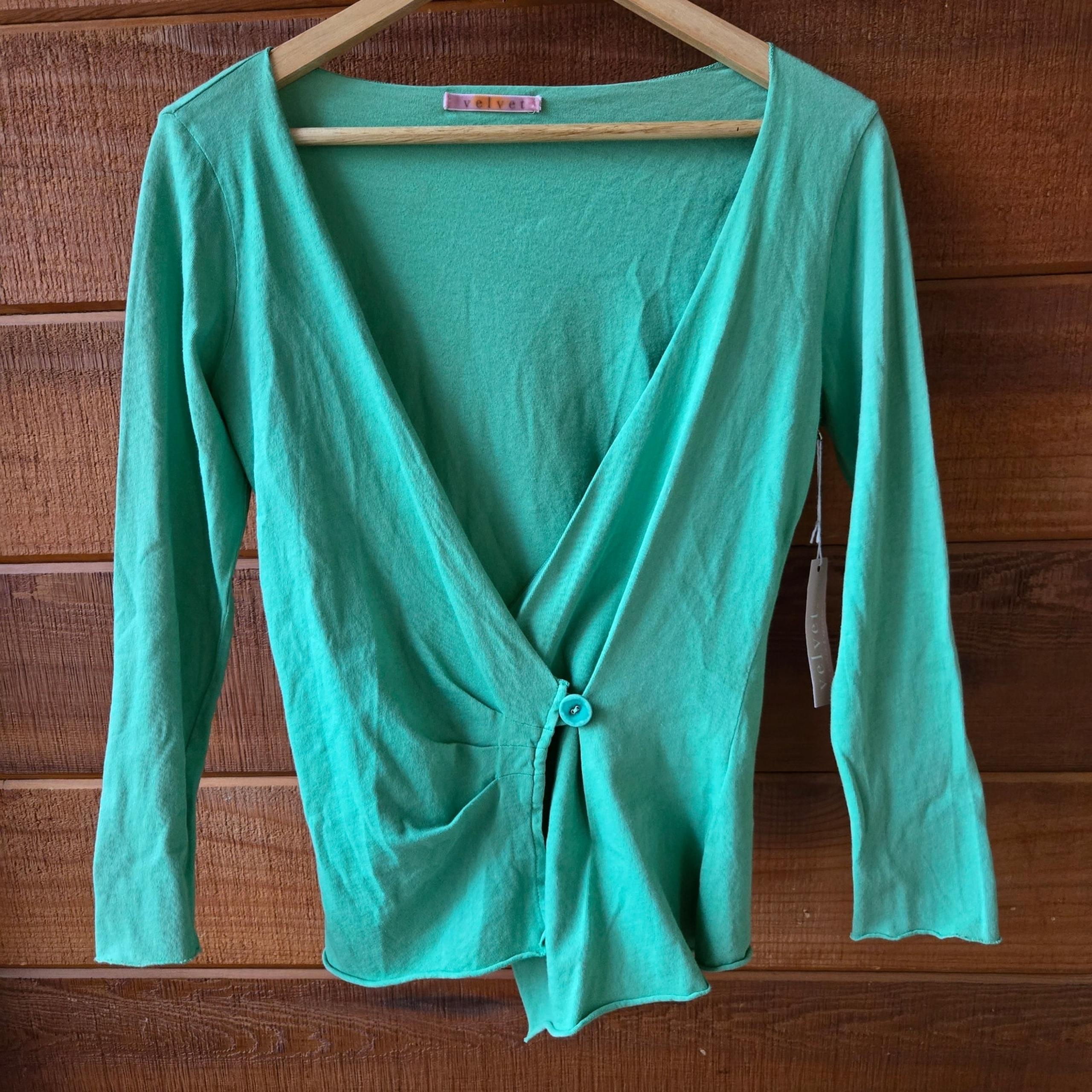 NWT Velvet by Graham & Spencer Womens  Wrap Cardigan Top Size Small Kelly Green