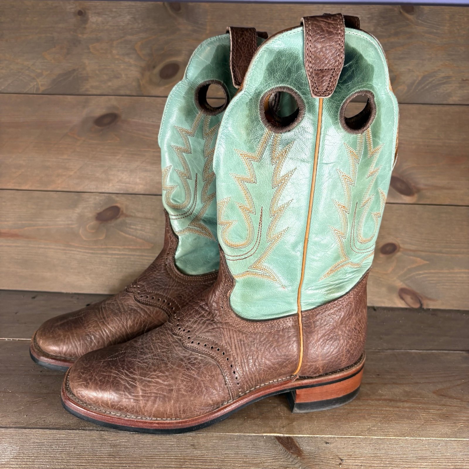 boulet womens size 9 shoes green brown leather westen cowboy boots  Pre owned. N