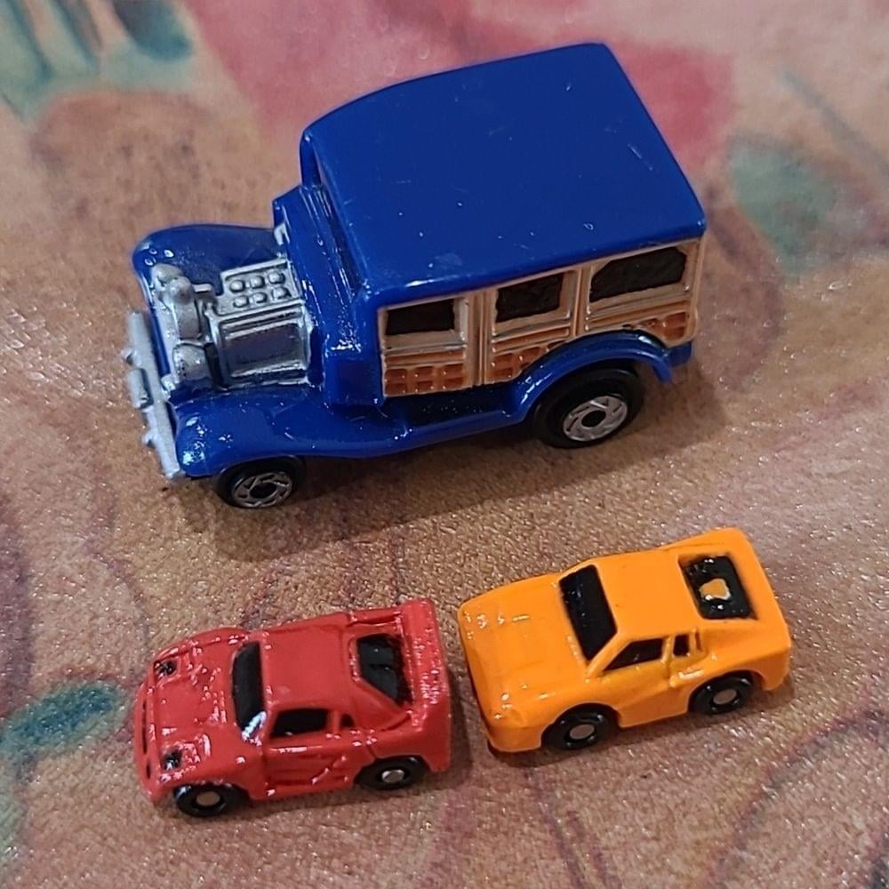 1989 Ford Woody Blue Mini Micro Machines GALOOB with 2 mini mini cars