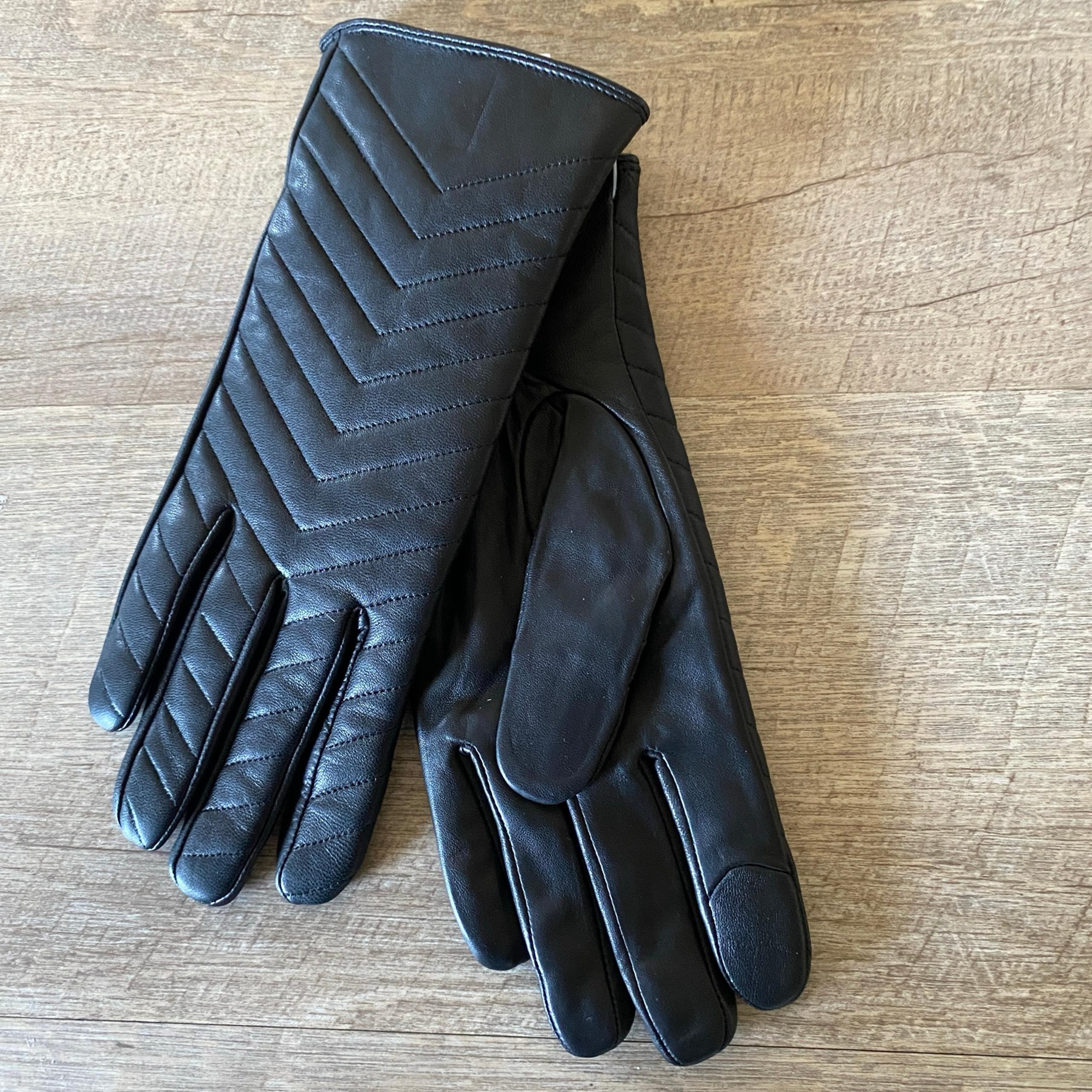 MICHAEL KORS Women's Quilted
NWT,
Leather Gloves Black
Size Medium