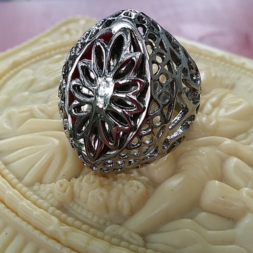 Stainless Steel Statement Outstanding Ring sz 9
