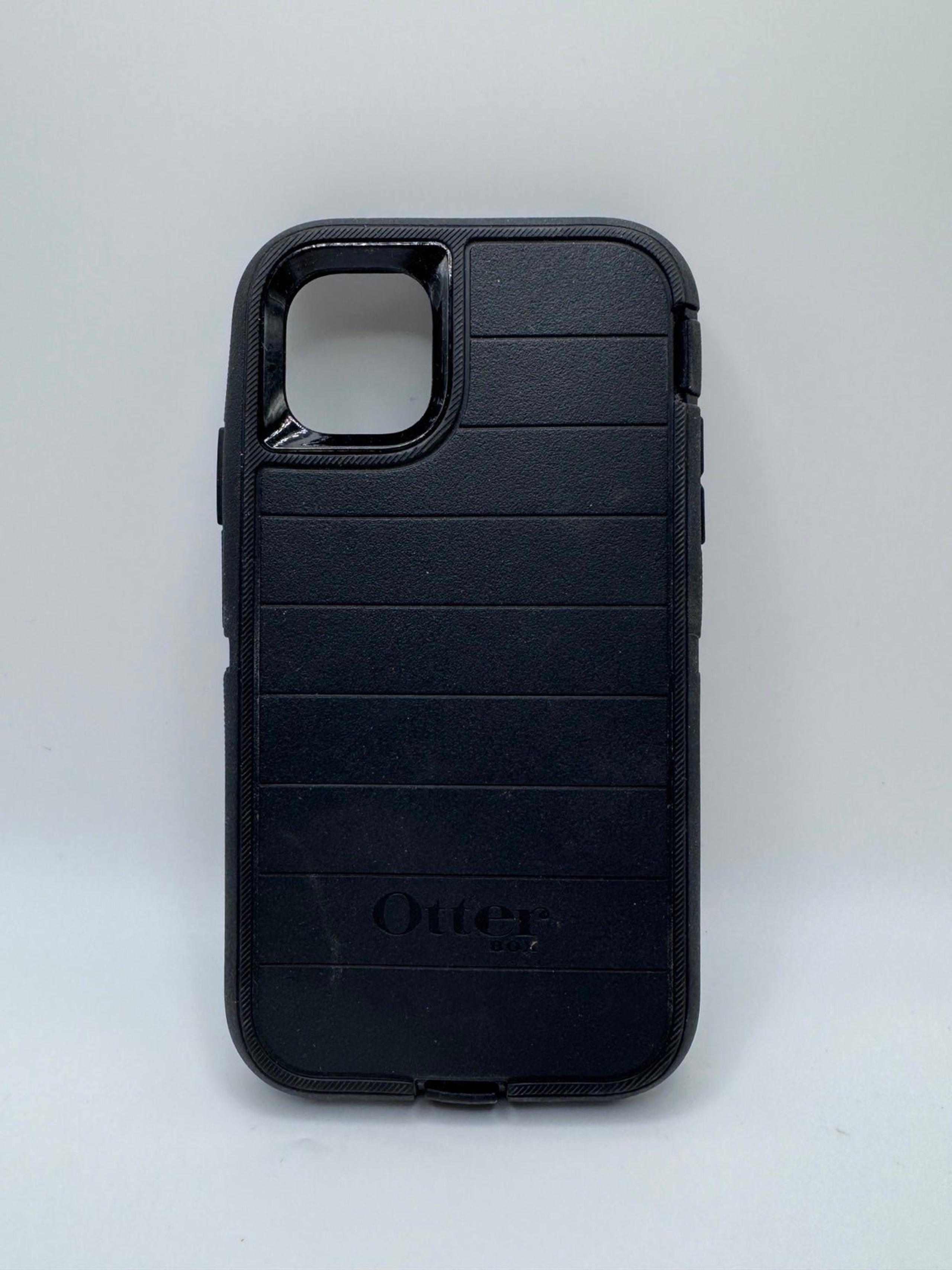 Otterbox Cell Phone Case iPhone 11 Black Rubber & Plastic Like New