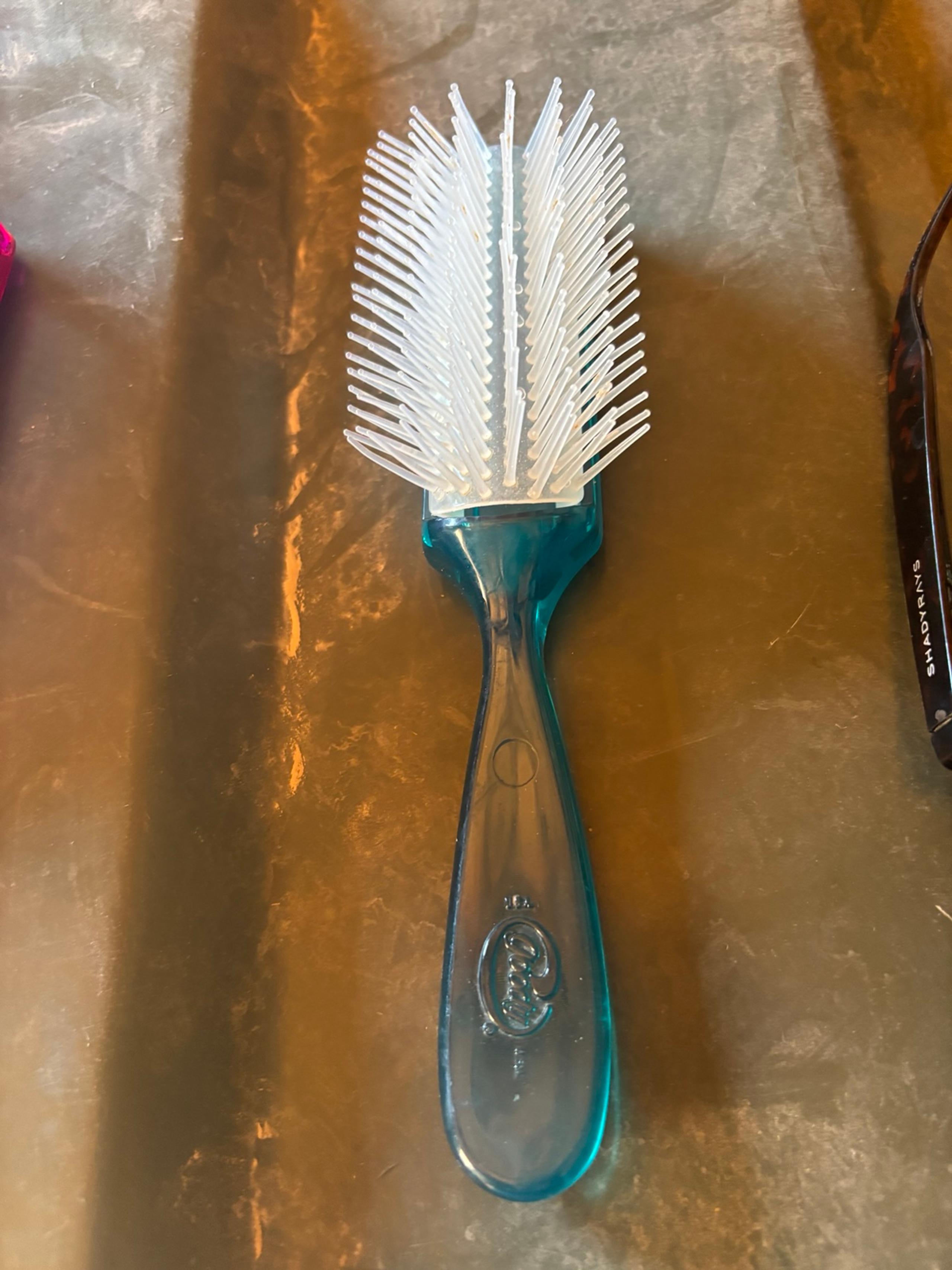 Goody hair brush