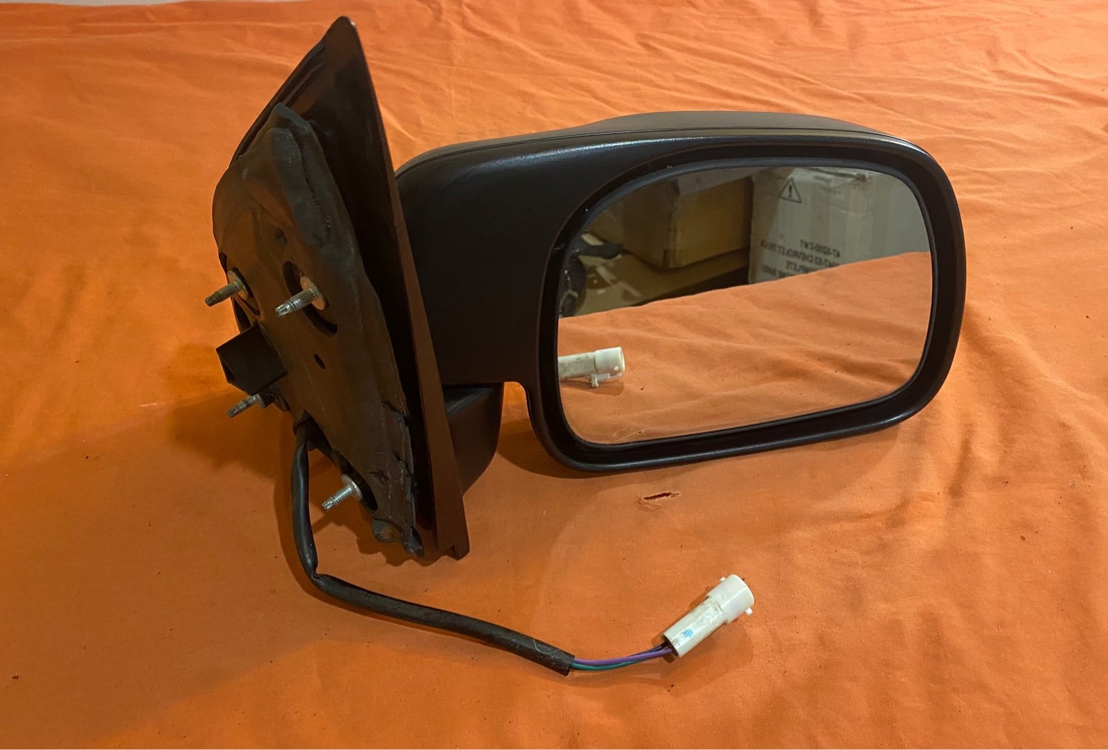 2001-2007 Ford F-250/F-350 Super Duty Passenger Side Power Mirror