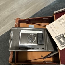 polaroid land camera model J66 with case and manuals