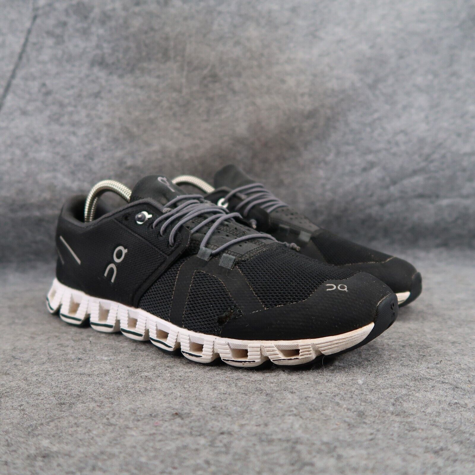 On Cloud Shoes Womens 9.5 Athletic Running Sport Active Cross Training Black Low