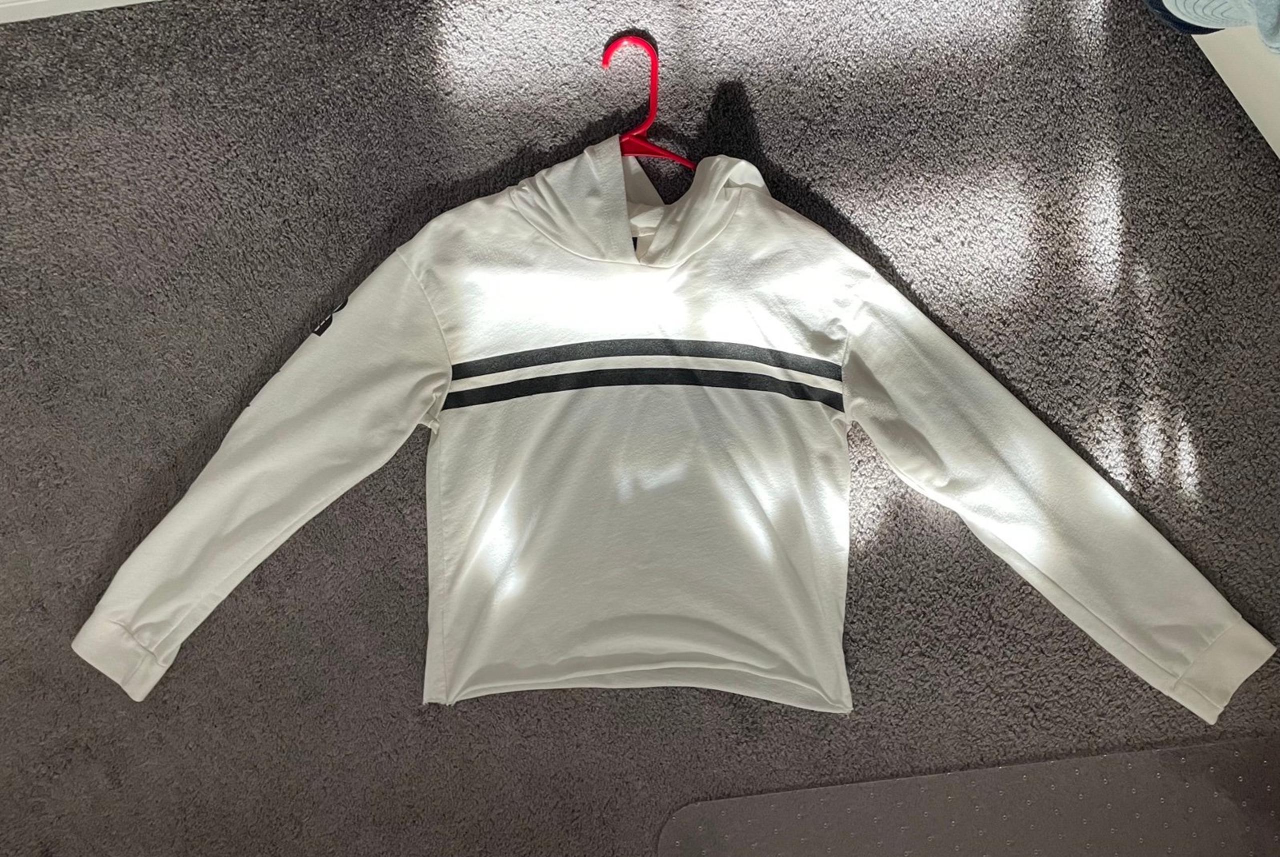 Rue21 White Cropped Hoodie Size S
