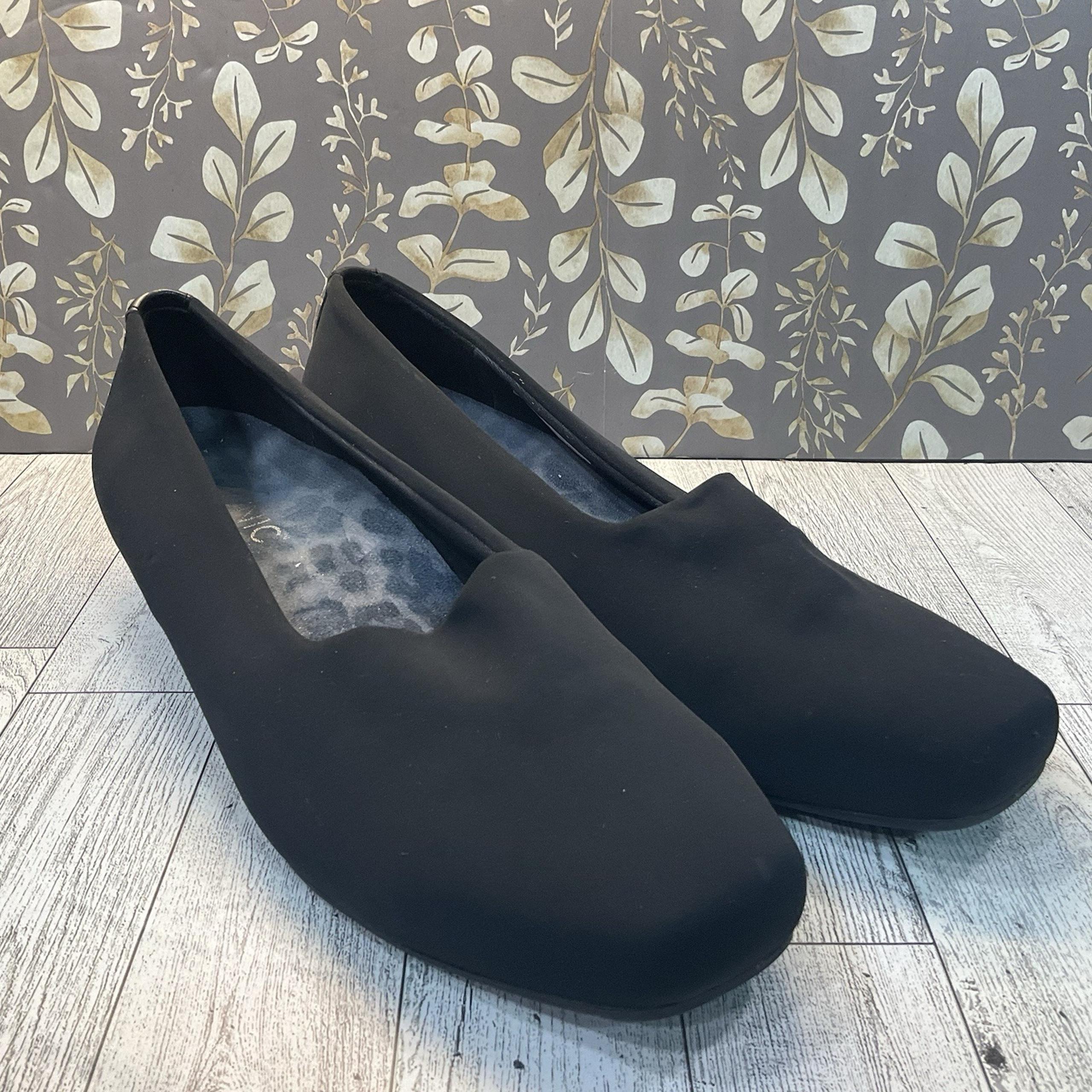 Vionic Powell Womens Sz 8 Slip On Black Strech Fabric Low Demi-Wedge Orthaheel