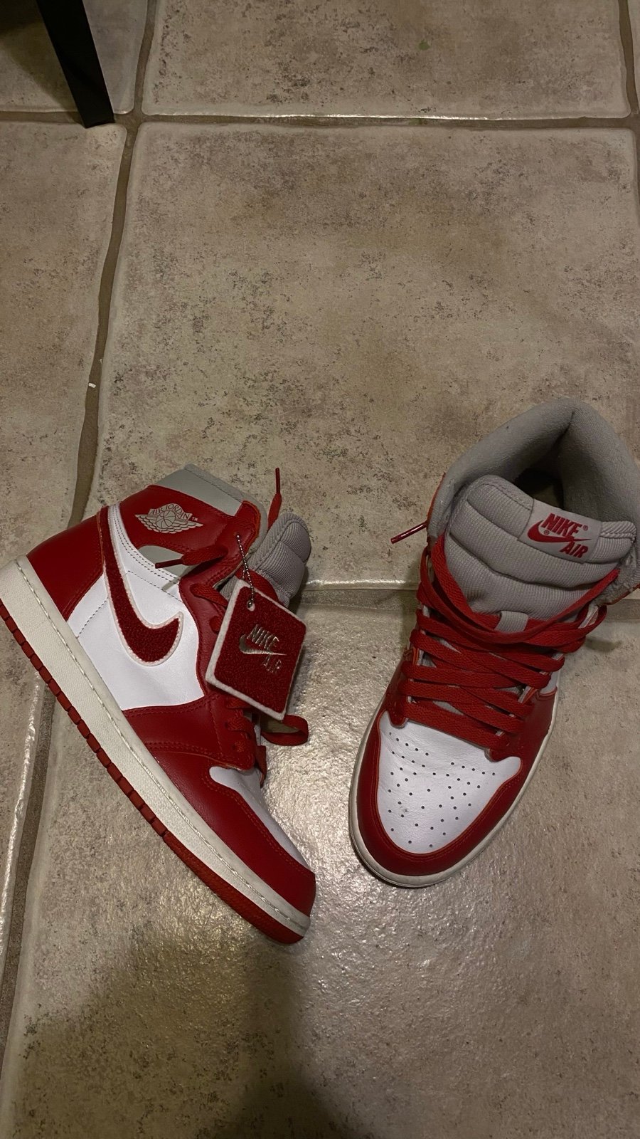 Jordan 1 Retro High OG Varsity Red