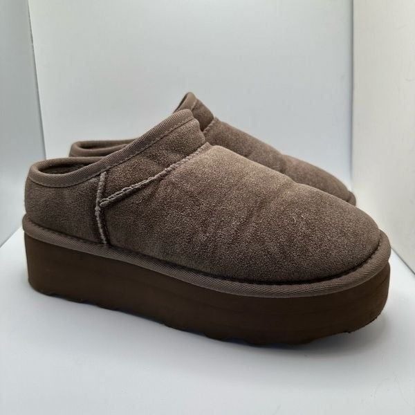 CUSHIONAIRE Women's Genuine Suede Cozy Mule Platform +Memory Foam 8 TAUPE