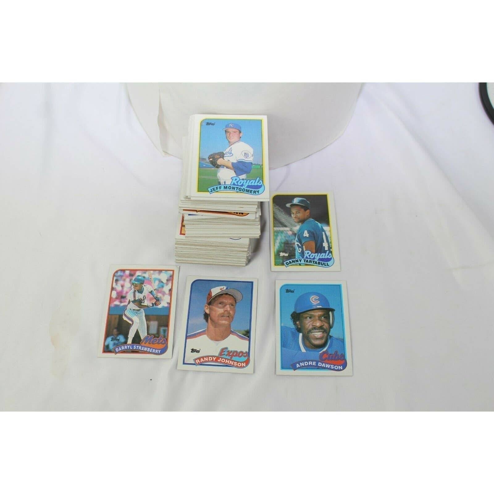 100+ baseball cards all one price