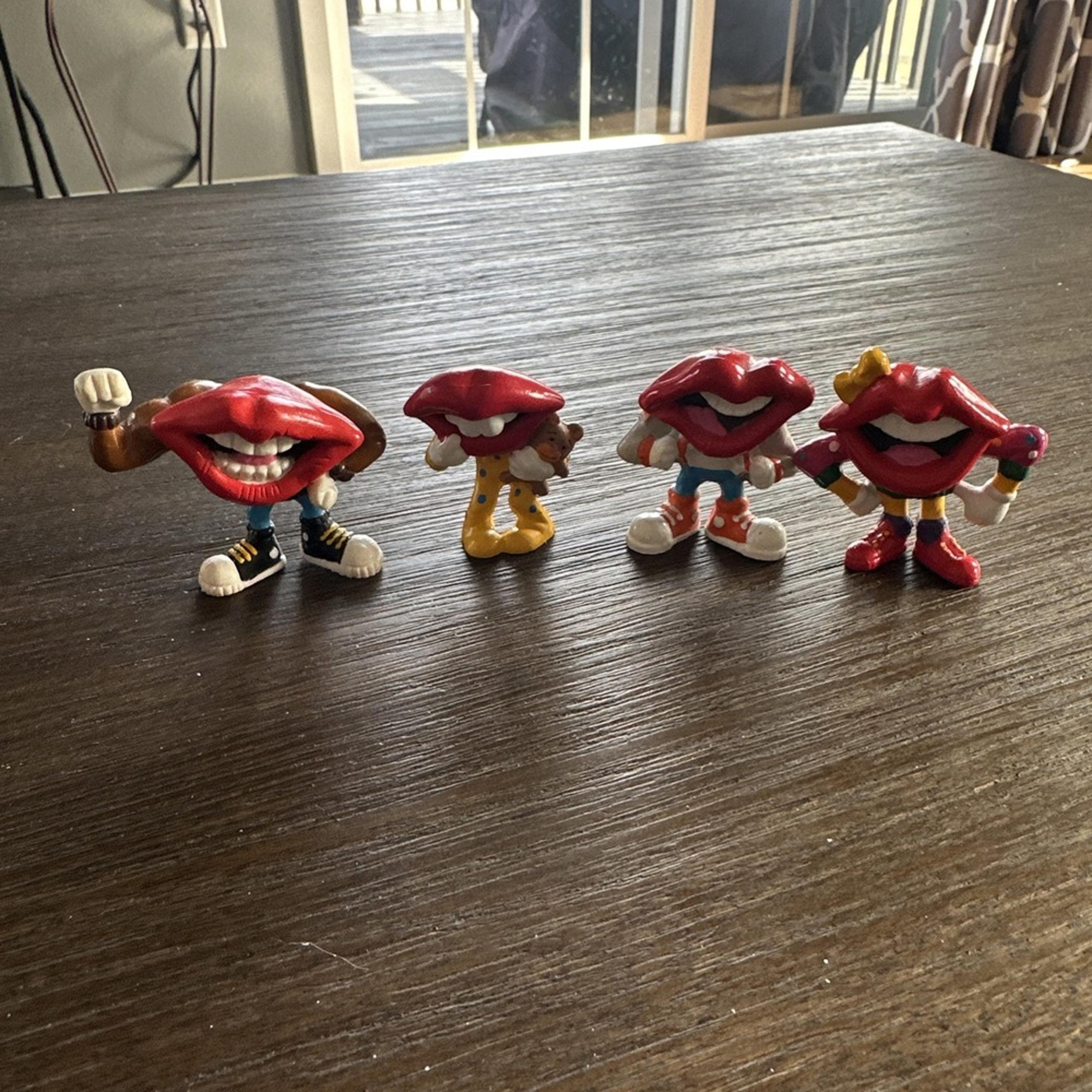 VINTAGE 1989 APPLAUSE TANG GENERAL FOODS BIG RED LIPS MOUTH 2" FIGURES LOT OF 4