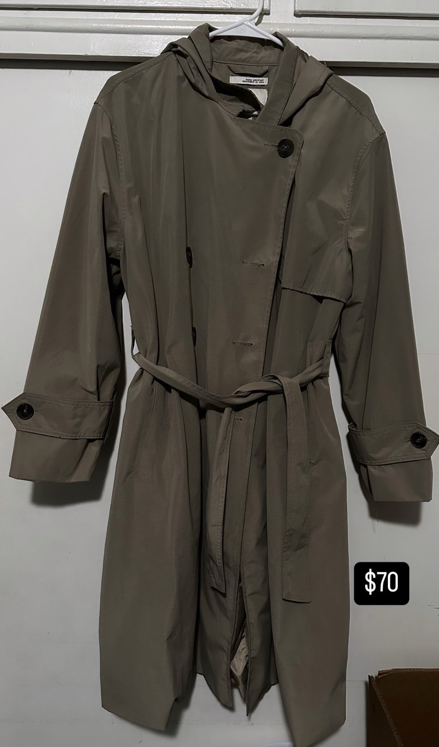 Trench Coat cozy for layering brand new still