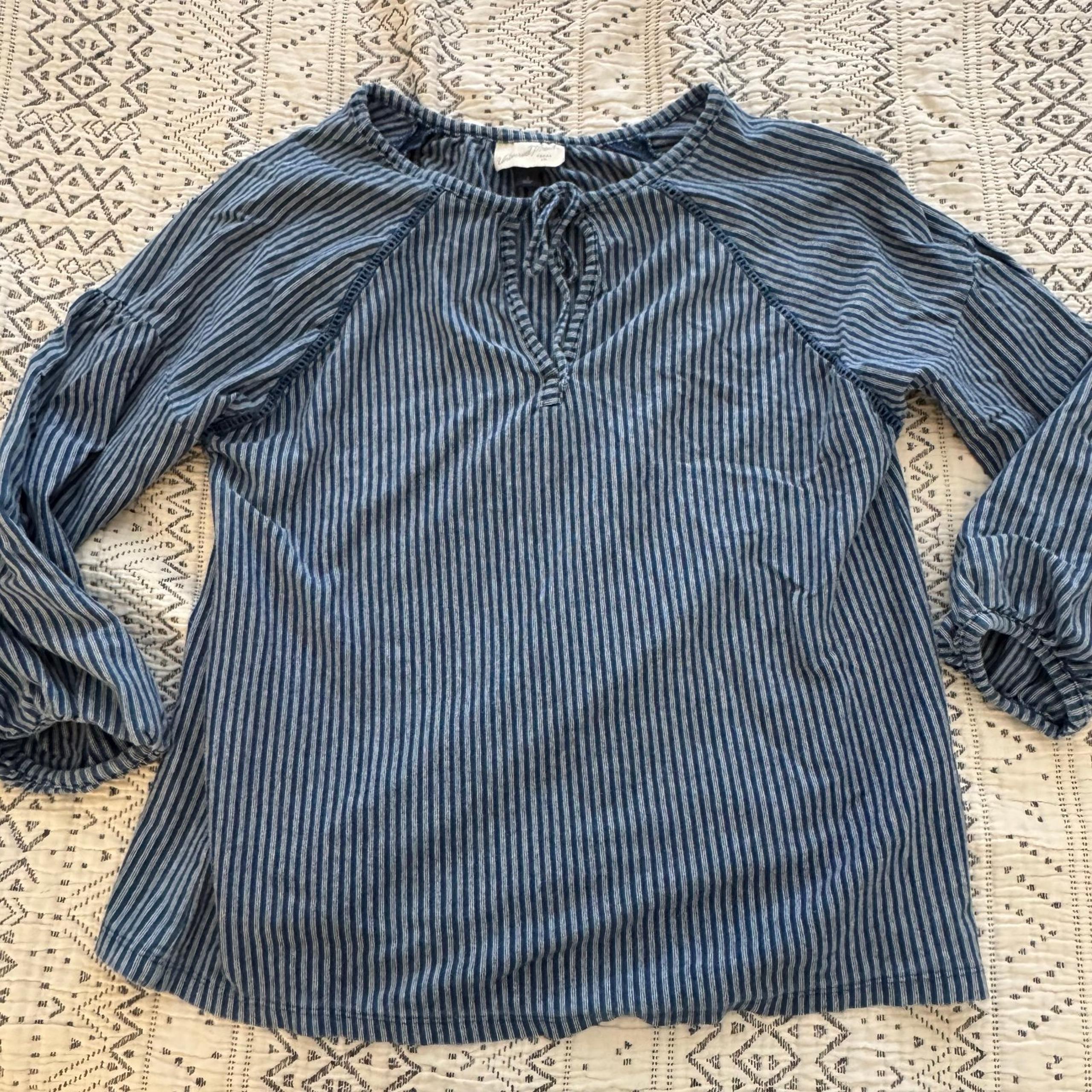 Universal Thread women’s blouse blue cotton size small