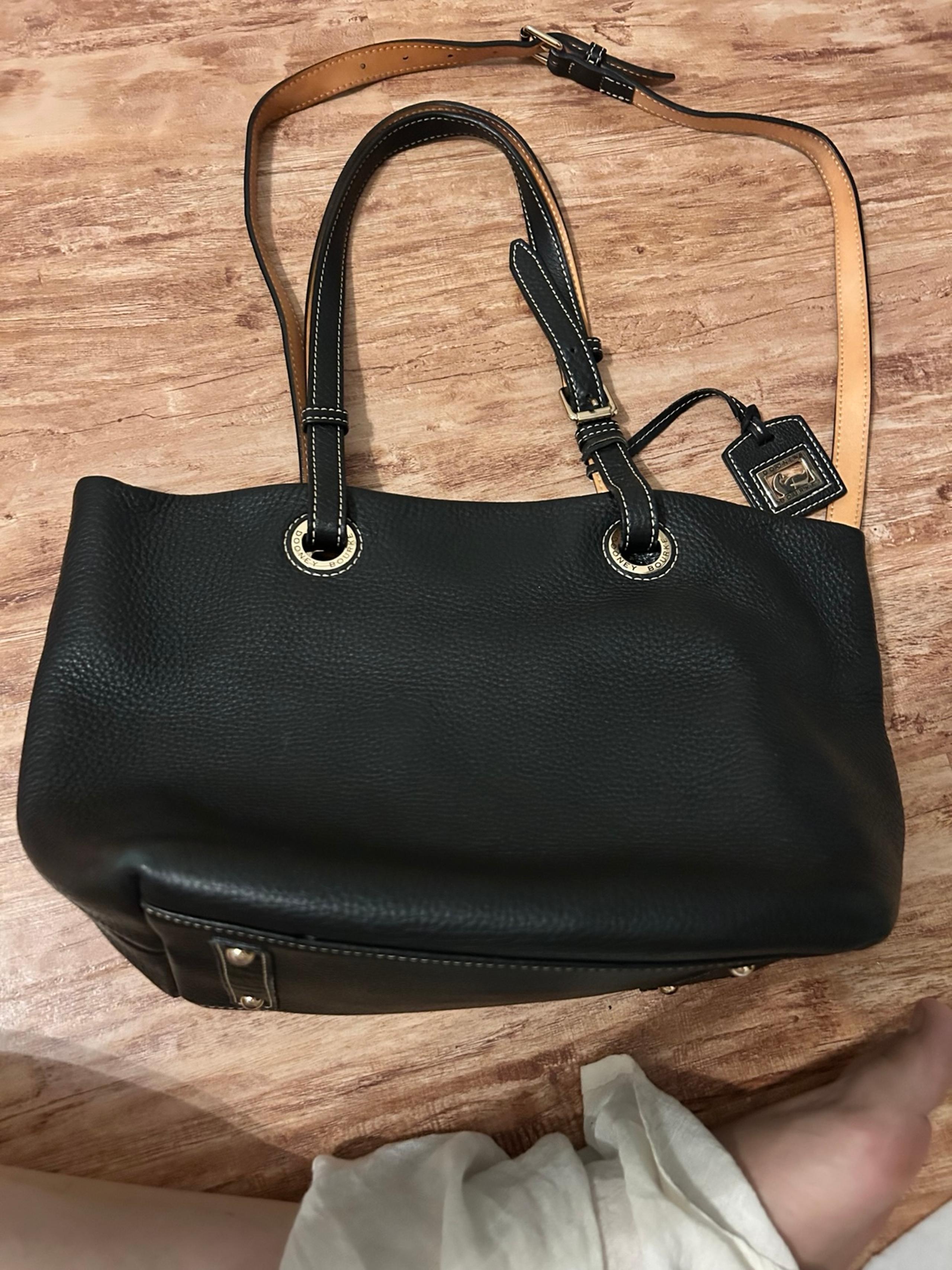Dooney and bourke bag