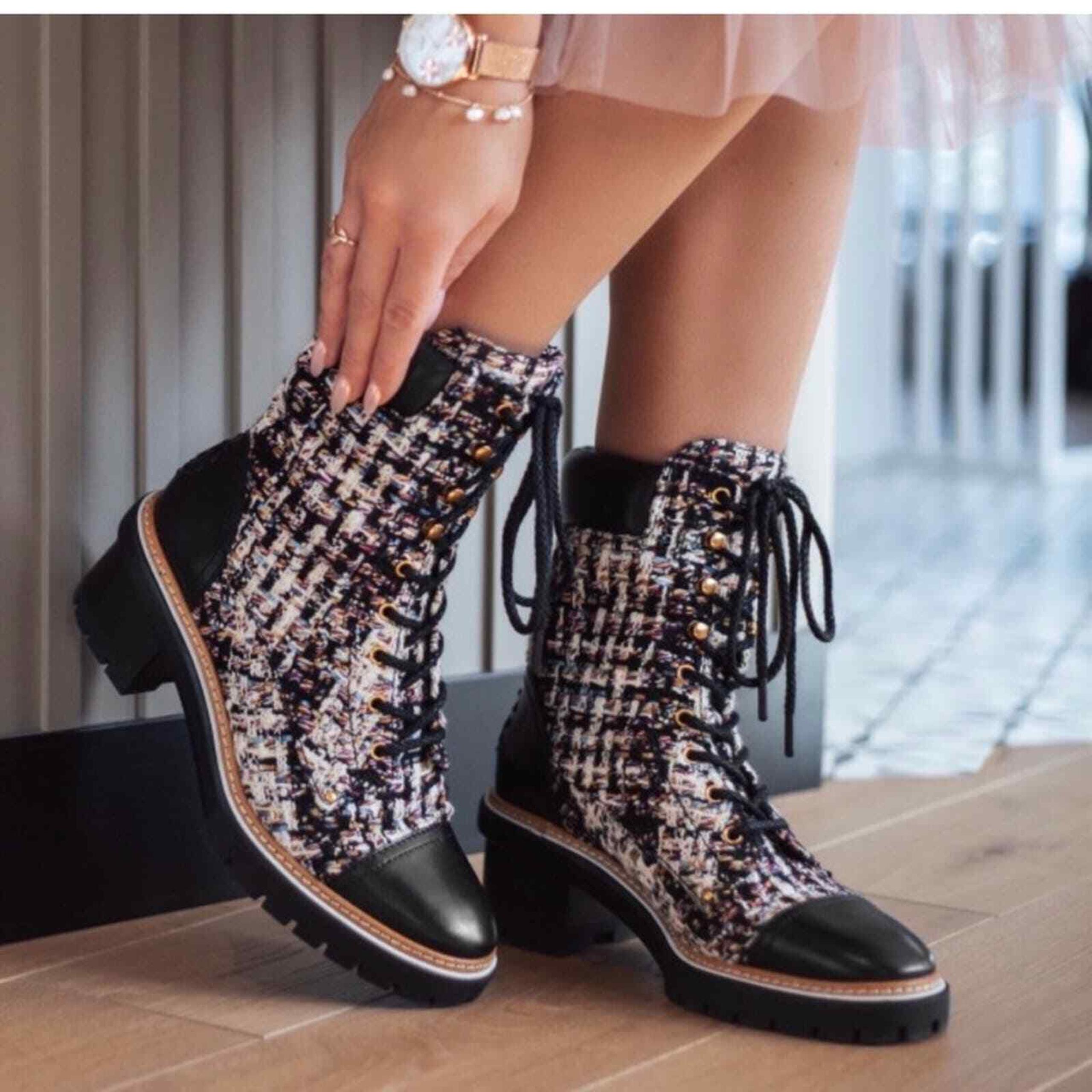 Tory Burch Miller Tweed Lug Boots Black Cap Toe Leather LaceUp Block Heel Sz 6.5