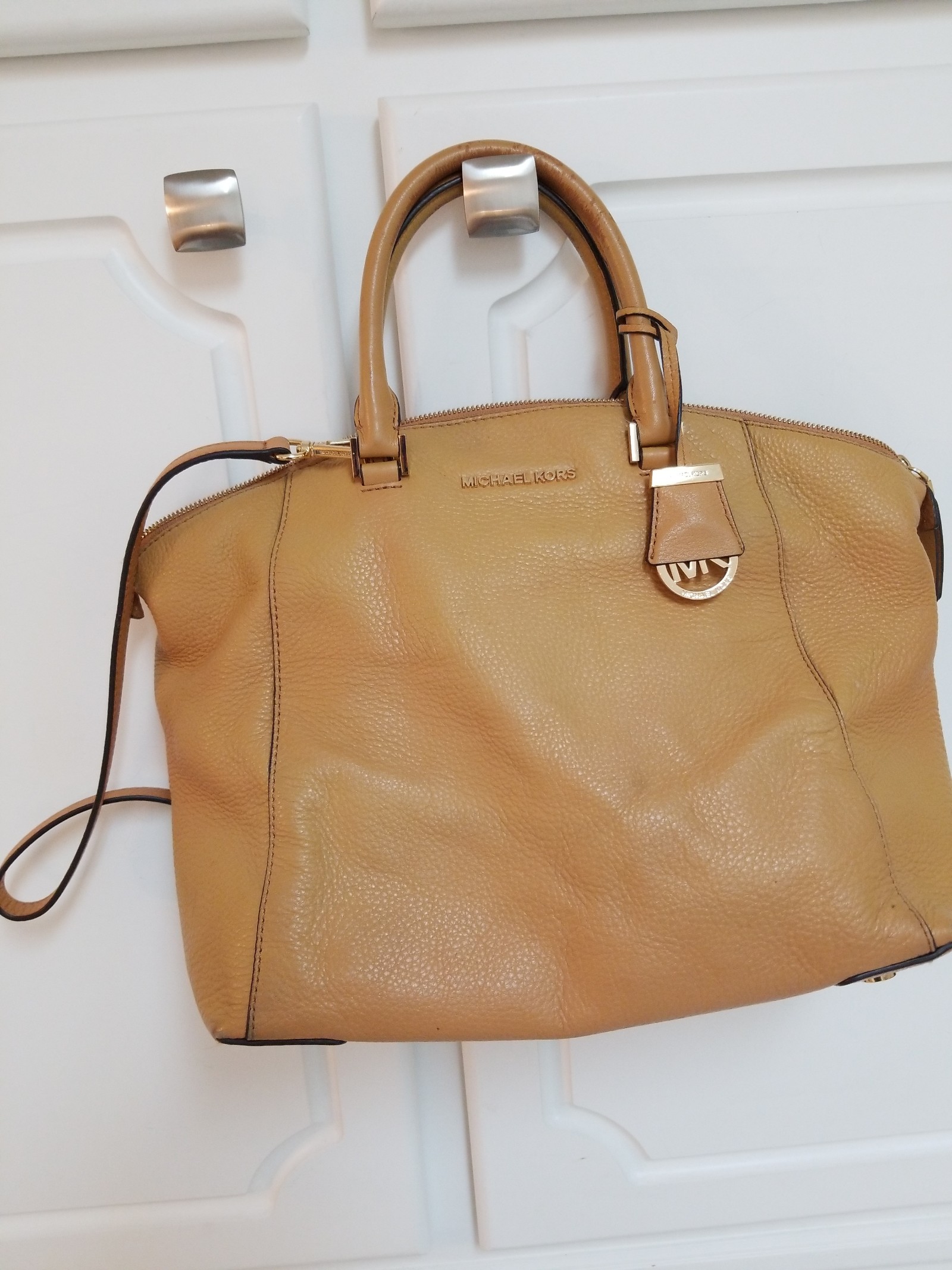 MICHAEL KORS PEBBLE LEATHER SATCHEL