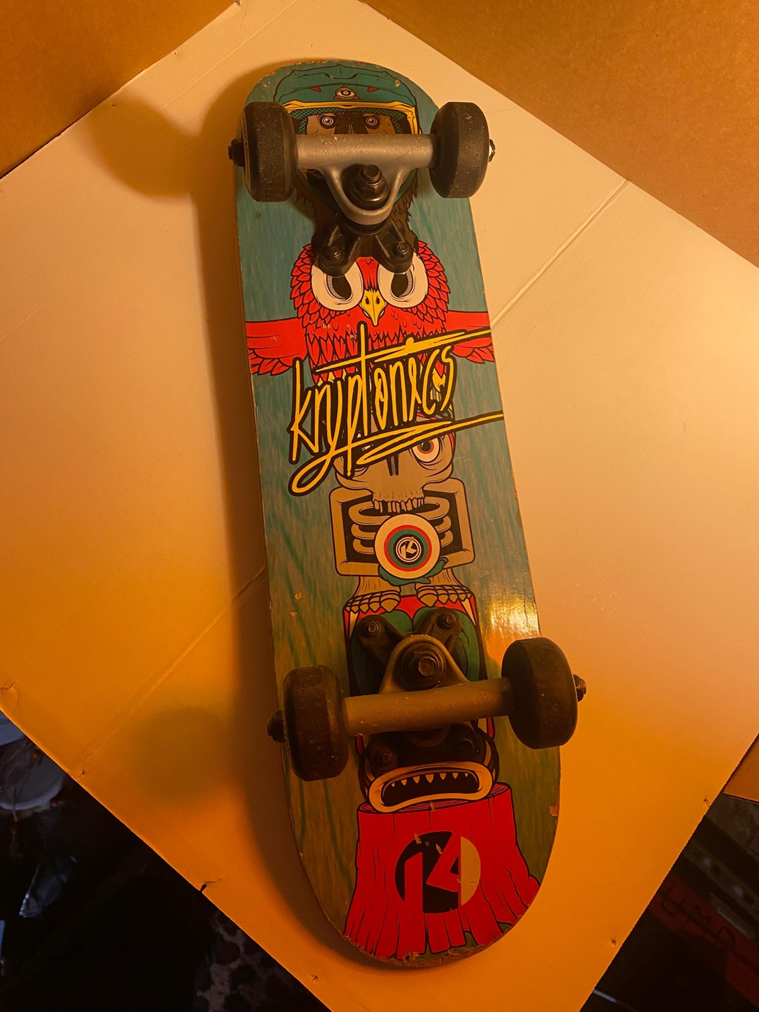 Miniature kryptonics skateboard, complete. 22”x6”