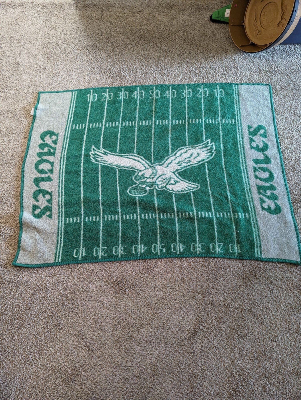 Vintage? Philadelphia Eagles Throw