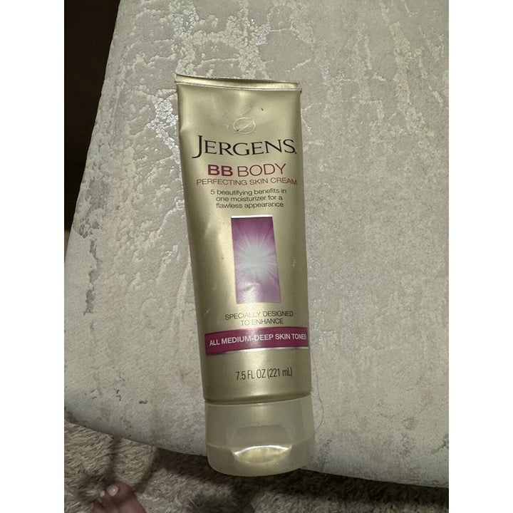 Jergens BB Body Perfecting Skin Cream Medium Deep Skin Tones 7.5 fl oz NEW