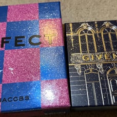 ARCJACORI MARC JACOBS PERFECT MARC JACOBS IRRESISTIBLE GIVENCHY Ce cofiret à la