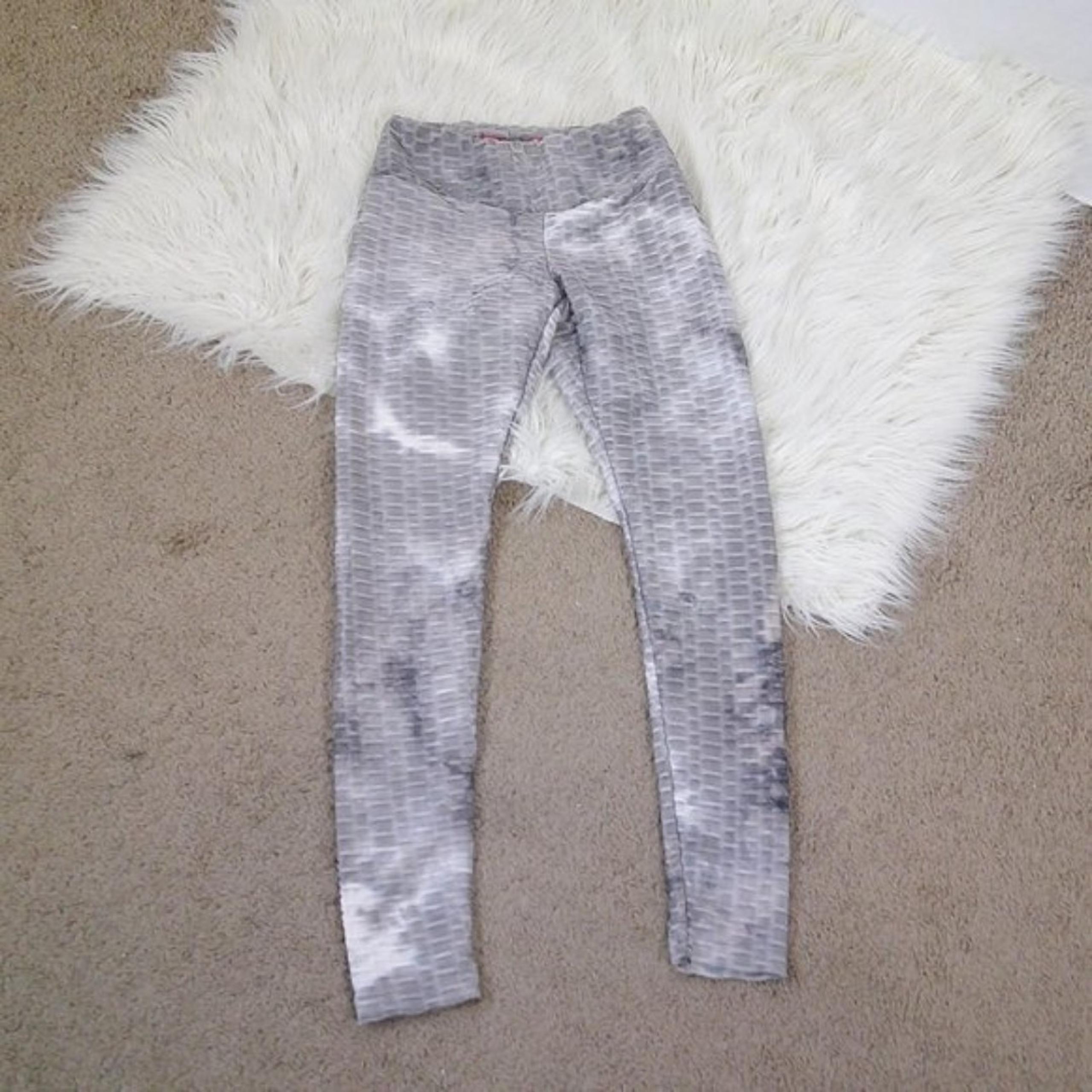 Hot Kiss Textured Booty Leggings S Gray Tie Dye
