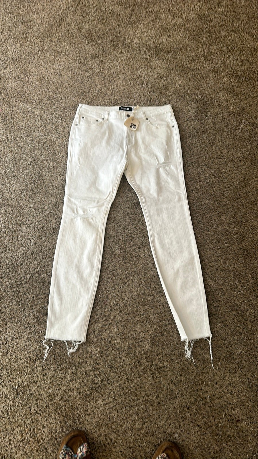 SER.O.YA NATE Skinny White pants Brand new 245.00 Sale price 79 size 33