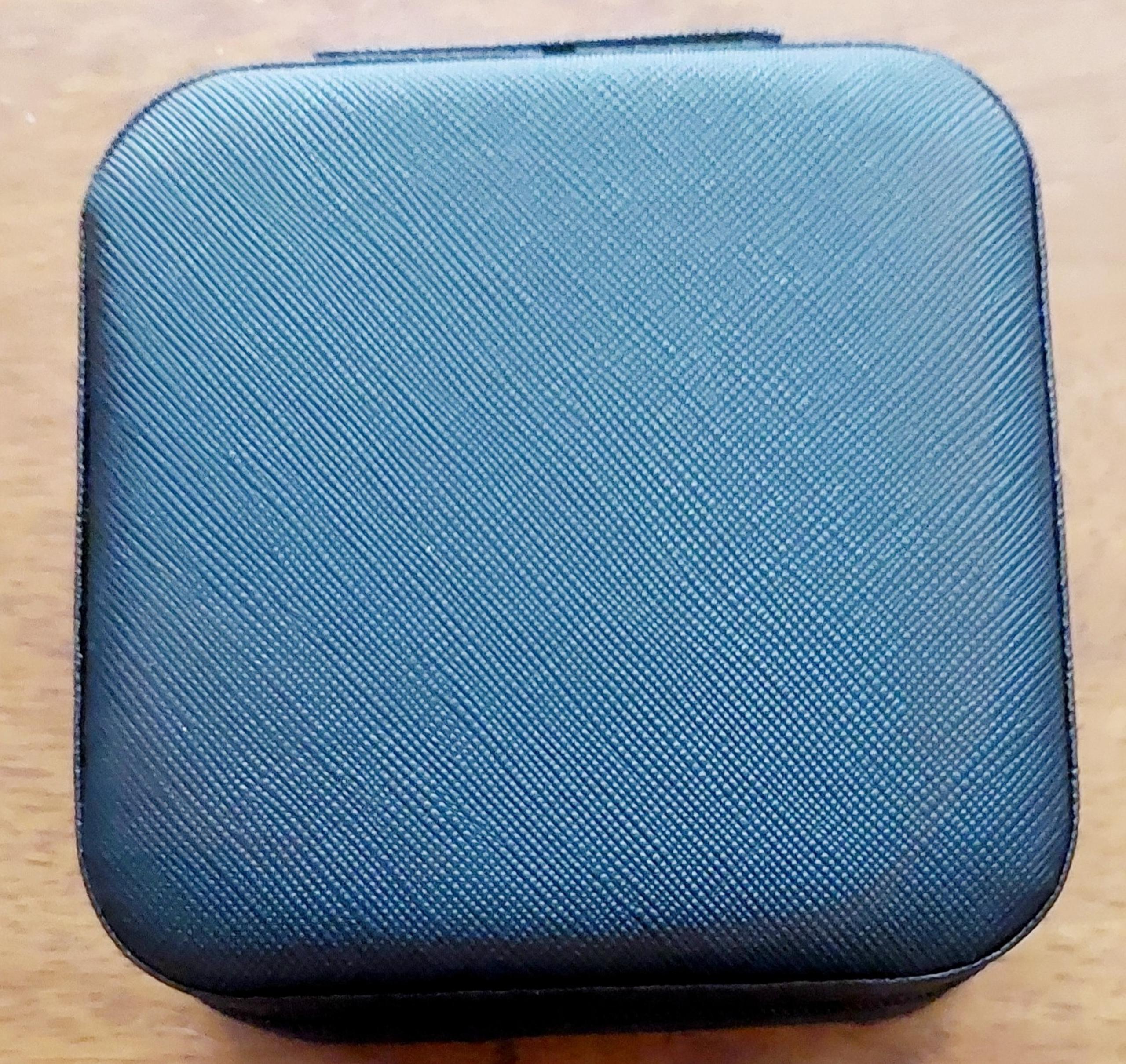 Black Zippered Jewelry Box