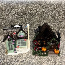 Haunted house wallflower plug in and Easter cottage