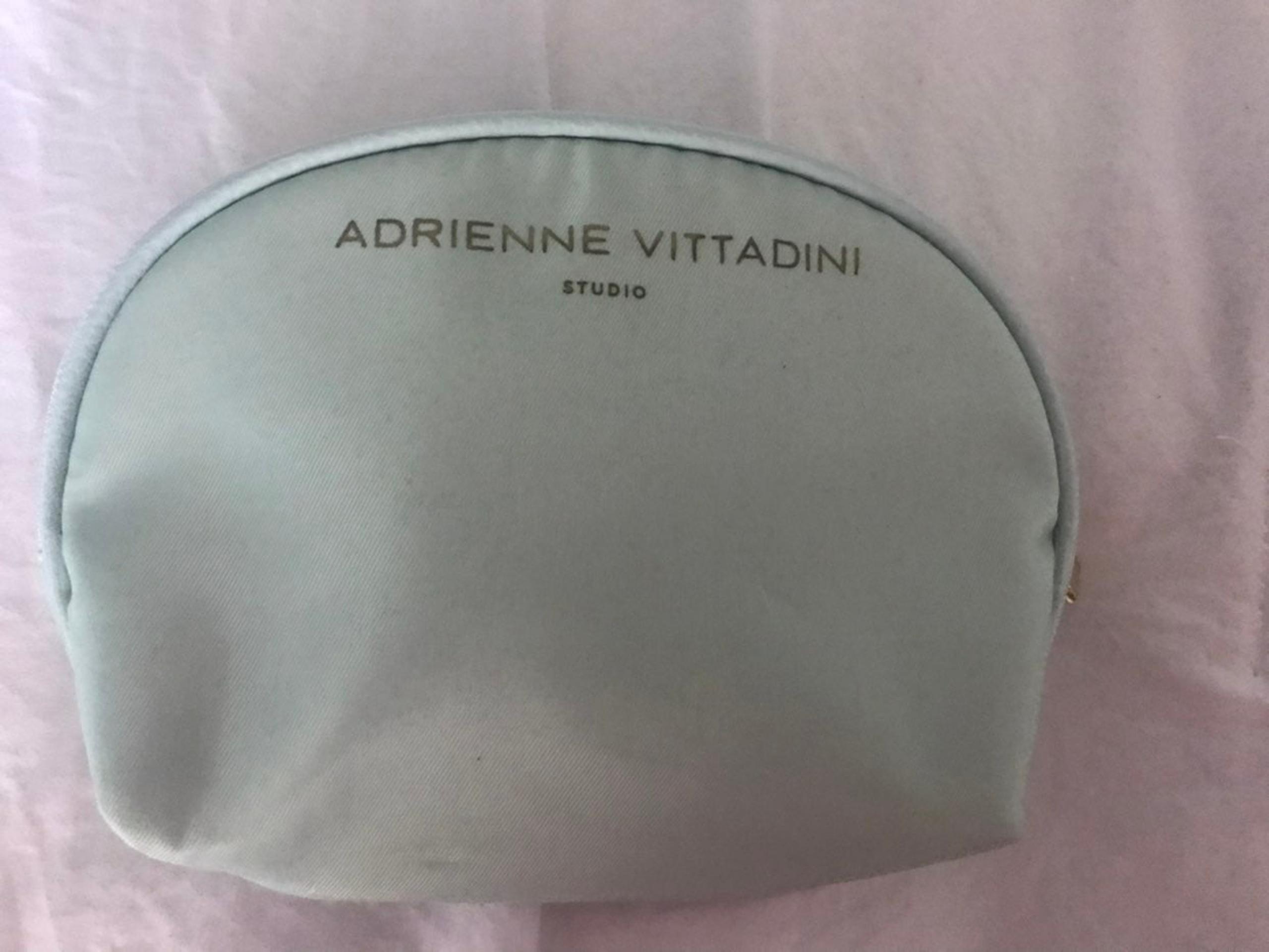 adrienne vittadini zipper cosmetic bag