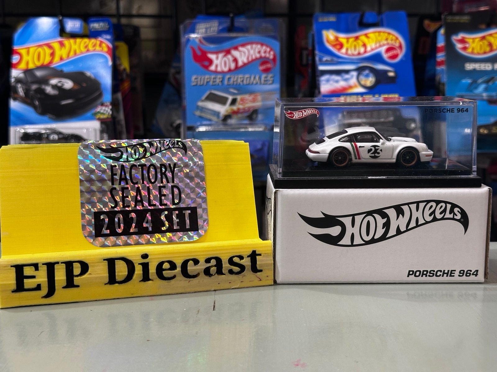 2023 Hot Wheels Salon Porsche 964 Mexico Convention - Brand New!!